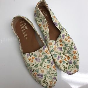 Floral TOMS
